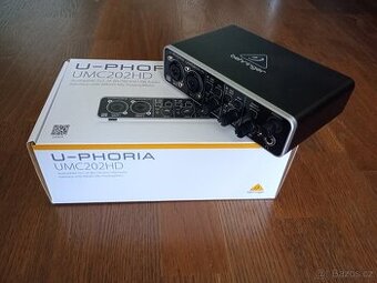 Behringer UMC202HD