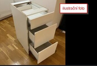 Ikea KNOXHULT kuchyňské skříňky + dřez + šuplíky za odvoz