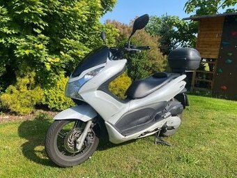 Skútr Honda PCX 125