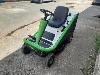Zahradni traktor Etesia Bahia