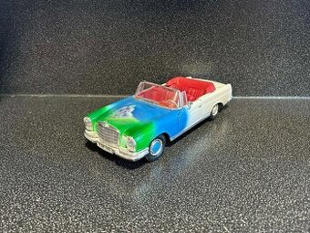 Mercedes Benz 280SE 1:18