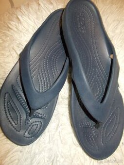 MEZIPRSTOVÉ PANTOFLE ZN CROCS VEL W 8/38 TOP STAV