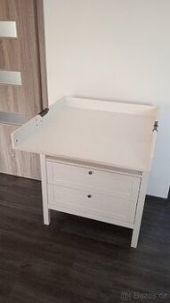 Přebalovací komoda