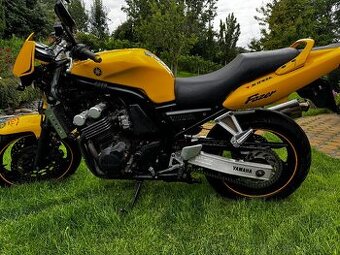 Yamaha FZS 600 Fazer
