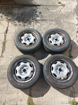 Zimní pneu i s disky. 175/65R14