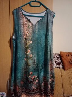 Dámské šaty bez rukávů