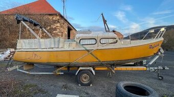 Loď s vlekem bez Tp