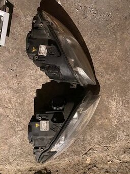 Audi a4 b7 xenonové světlomety
