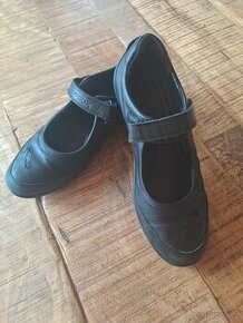 Černé baleríny zn. Geox vel. 35