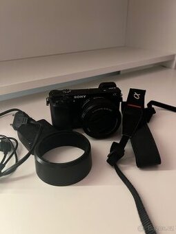 Sony A6000 + 15-50mm f/3.5-5.6 + Neewer nabíječka(2baterie)