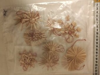 vánoční ozdoby slaměné balíček 14 ks 70,- Kč