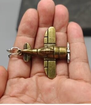 Přívěsek letadlo mosaz