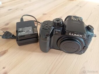 Panasonic Lumix GH4 (tělo)