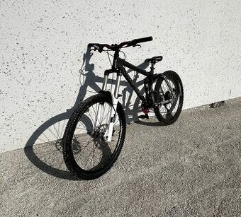 Turner -  trailové horské kolo