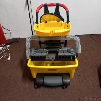 Úklidový vozik, nepoužitý.