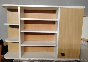 Polička/skříňka do kuchyně.