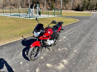 Honda cbf125 r.v.2010 nájezd 15xxx. Stk platná, hezký stav