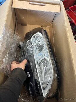 Pravé přední světlo Peugeot Expert III/ Traveller