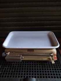 Starožitná kuchyňská váha Mikas 1948