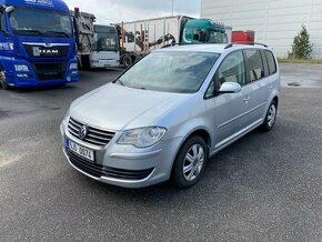 Volkswagen Touran 1.9 TDI, 77 kW, 7 míst, tažné