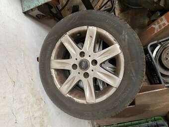 Kola Ford Fiesta - 1