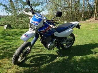 YAMAHA XT 600e