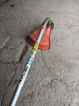 Strunový vyžínač Oleo-mac - 1