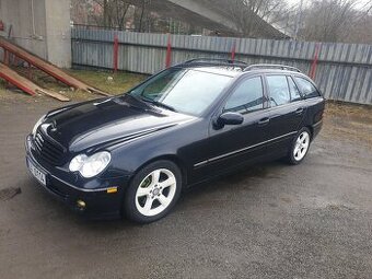 mercedes benz C 3.0 benzín 4 x 4 6V