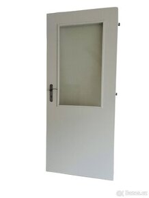 Bílé dveře pravé 80