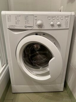 Pračka Indesit 5kg - 1
