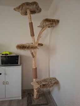Kočičí strom/škrabadlo