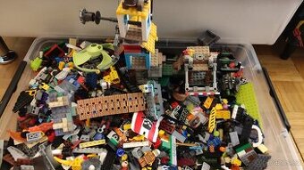 Lego volné, směs kostek a figurek