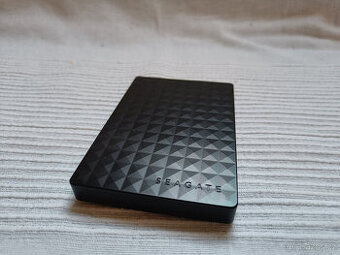 1TB Seagate externy disk s kablom USB-A