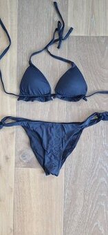 černé bikiny Benetton