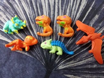 PRODEJ - Kinder Joy - Funko Dinosauři - 1