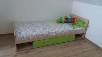 dětská postel 80x200 + noční stolek