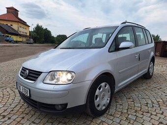 Touran 2.0 Tdi, BEZ DPF DSG,7míst, STK NOVÁ
