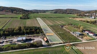 Komerční pozemek nedaleko Brna - 6 939 m2 - Moravské Knínice