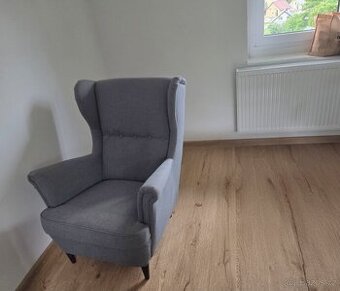 Zánovní křeslo IKEA STRANDMON