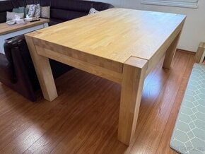 Masivní jasanový stůl vč.židlí
