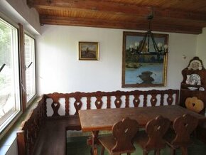 STAROŽITNÉ POSEZENÍ Z MASIVU