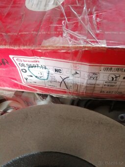 Přední brzdové kotouče Brembo  subaru