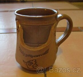Keramický hrnek