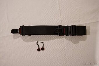 Popruh peak design slide