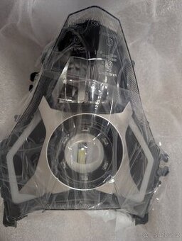 CF MOTO 650 MT světlomet