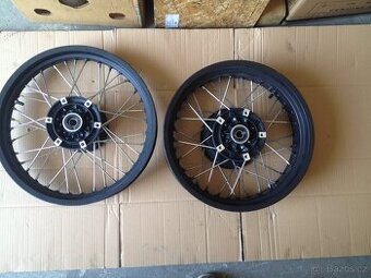 Brixton Cromwell 1200-drátěná kola