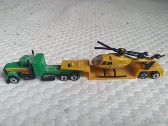Model kamionu + vrtulník