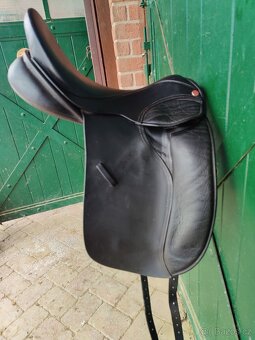 Drezurní sedlo Euroriding Diamant 17/3