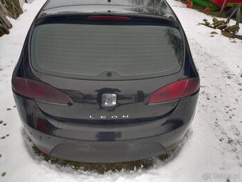 seat leon 1p1 zadní víko - 1
