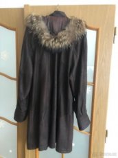 Kozene paleto s kapuci